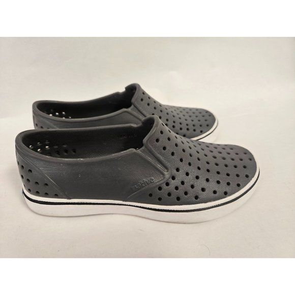 Native Miles Child Lightweight Slip-On Wide Fit Size M4 W6 - Picture 2 of 7